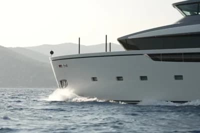 2025 Sanlorenzo SX100 | 100.2 ft 3