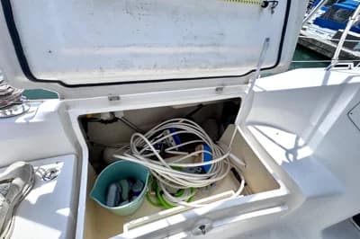 2006 Hunter 33 | 33 ft 3