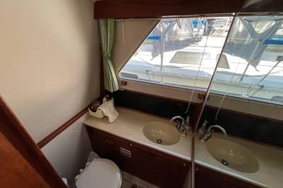 1989 Tollycraft 30 Sport Cruiser | 30 ft 3