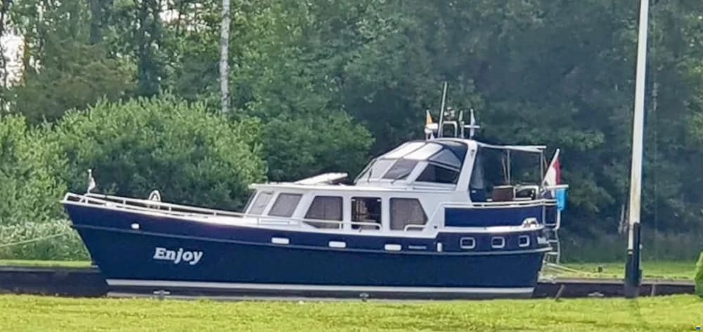 Monty Bank 41