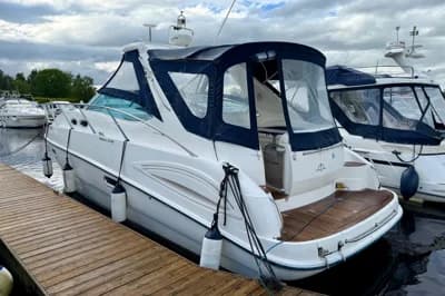 2006 Sealine S38 | 37.8 ft 2