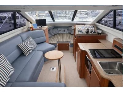 2006 Bayliner 288 Classic Boat for Sale in Dartmouth 2