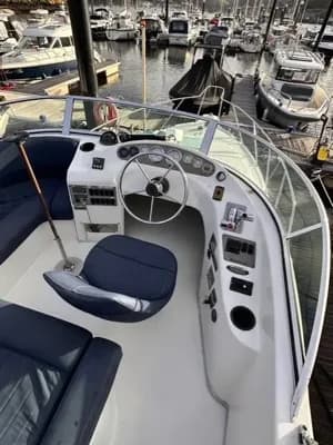2006 Bayliner 288 Classic Boat for Sale in Dartmouth 5