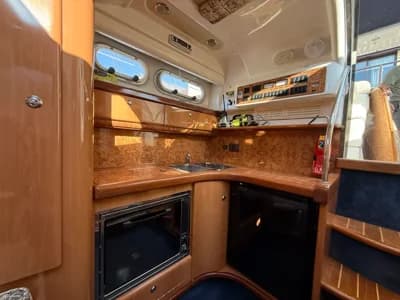 1998 Sealine S28 Boat for Sale in Hamble-le-Rice 3