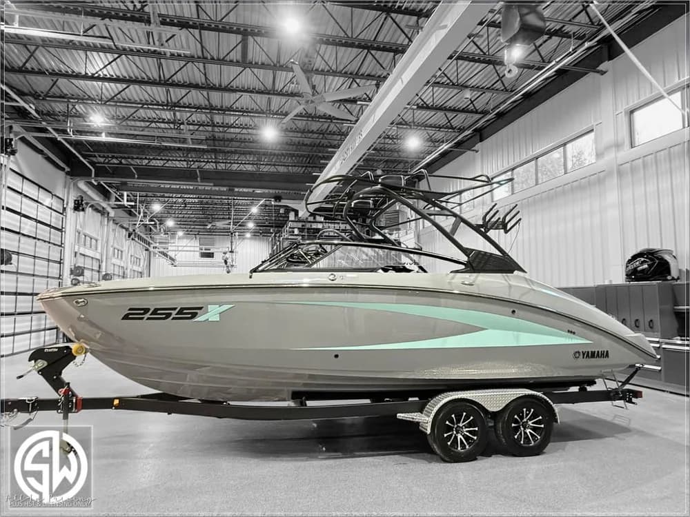 2026 Yamaha Boats 255XD | 24.6 ft