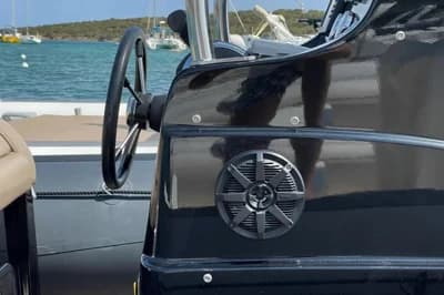 2017 Sea Water SMERALDA 250 | 24.6 ft 3