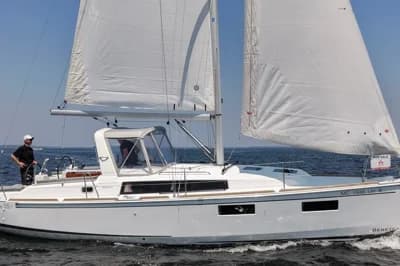 2019 Beneteau Oceanis 35.1 | 35.3 ft 2