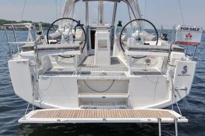 2019 Beneteau Oceanis 35.1 | 35.3 ft 3