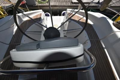 2003 Bavaria 38 | 40.4 ft 3