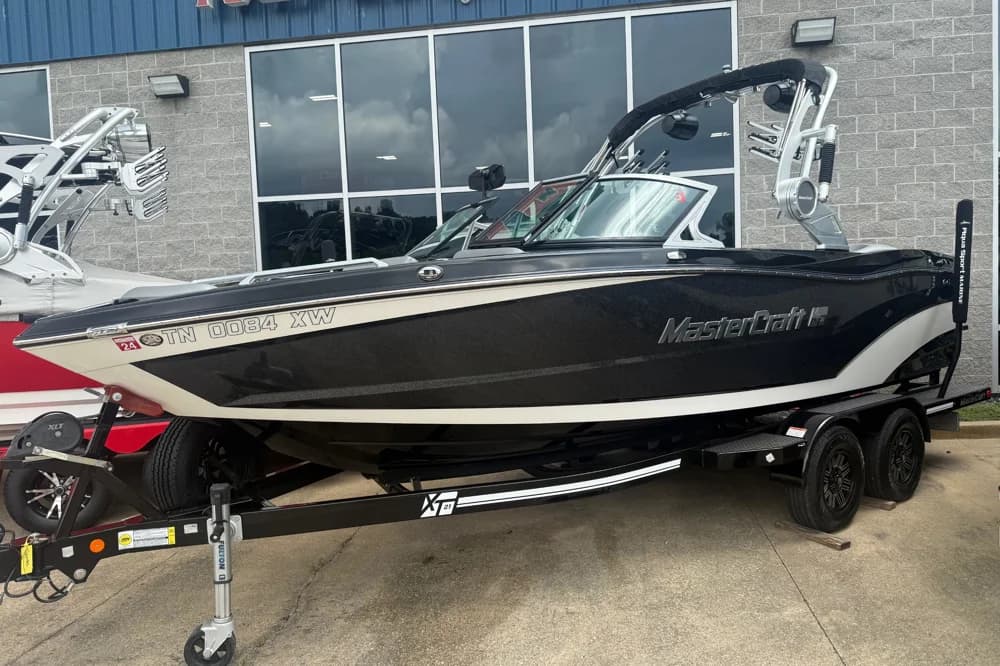 2018 MasterCraft XT21