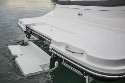2018 Sea Ray SDX 270 | 27.2 ft 3