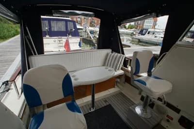 1979 Discovery 850 | 28ft 3