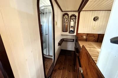 1911 Dutch Barge 58' Houseboat | 58.4 ft 3