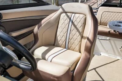 2017 Sea Ray SDX 240 Outboard 3
