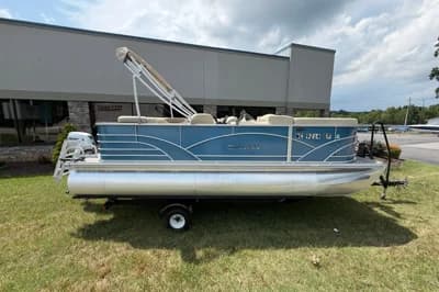 2017 Sylvan Mirage Cruise 820 CR 2