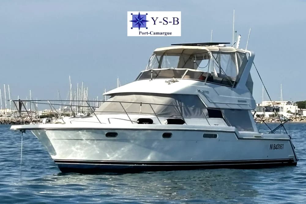 1993 Carver 370 Voyager
