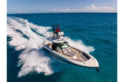 2026 Boston Whaler 360 Outrage 2