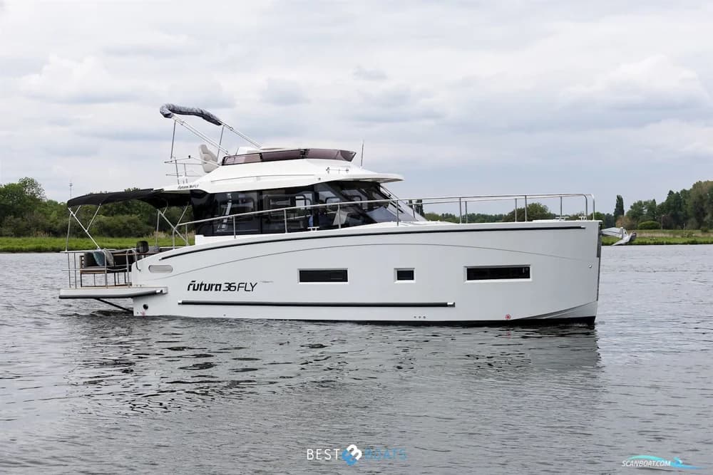 Cobra Yachts Futura 36 Premium Fly