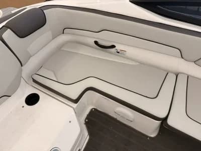 2025 Yamaha Boats AR190 3