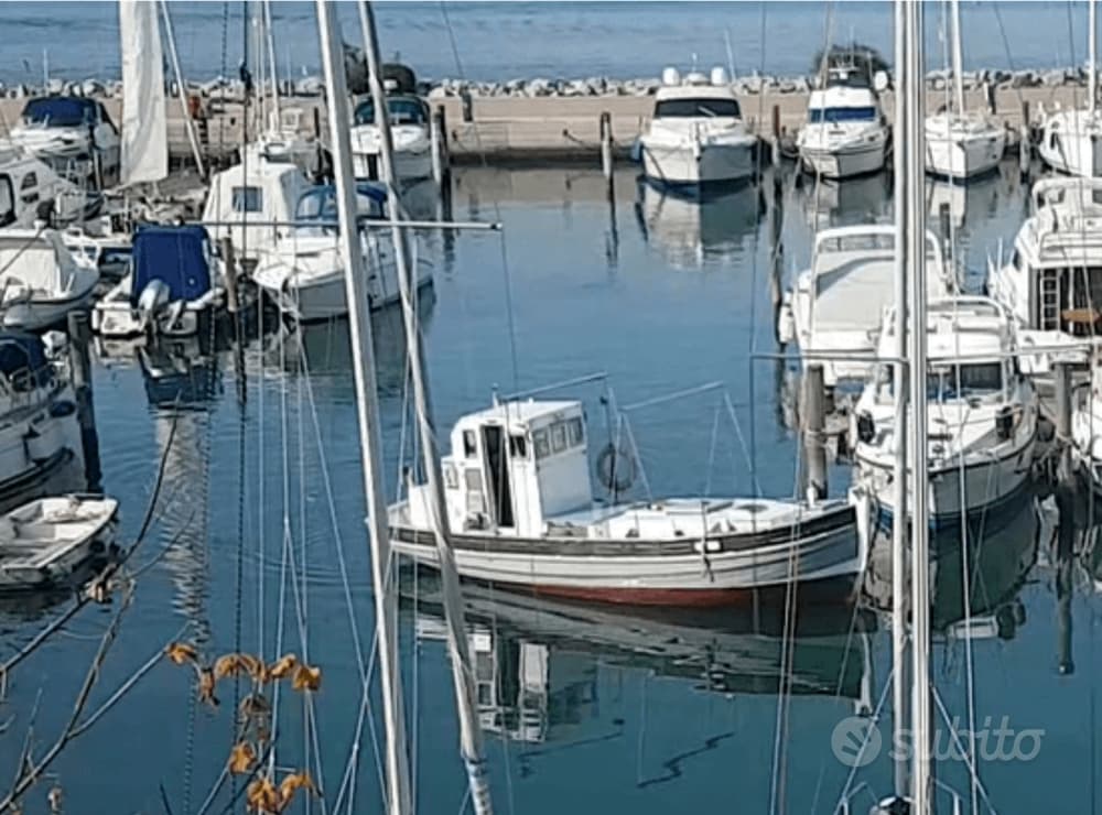 Barca a motore 8m