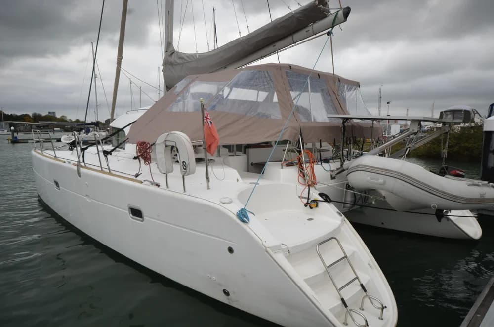 2002 Lagoon 380 Boat for Sale in Southampton