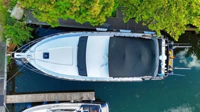 Neptunus 138 / 46 Flybridge Sedan 2
