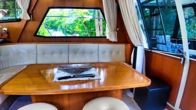 Neptunus 138 / 46 Flybridge Sedan 4