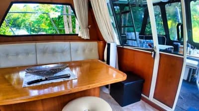 Neptunus 138 / 46 Flybridge Sedan 5