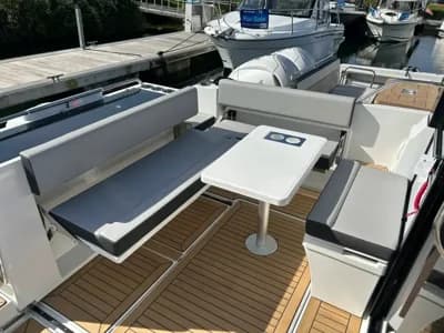 2027 Jeanneau Merry Fisher 895 Sport S2 Boat for Sale in Chichester Marina 3