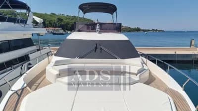 Ferretti 550 3