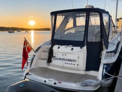 Monterey 375 Sport Yacht 3