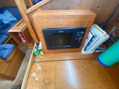 1986 Sadler 32 Boat for Sale in Hamble 4