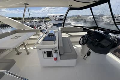 2022 Aquila 44 Yacht 3