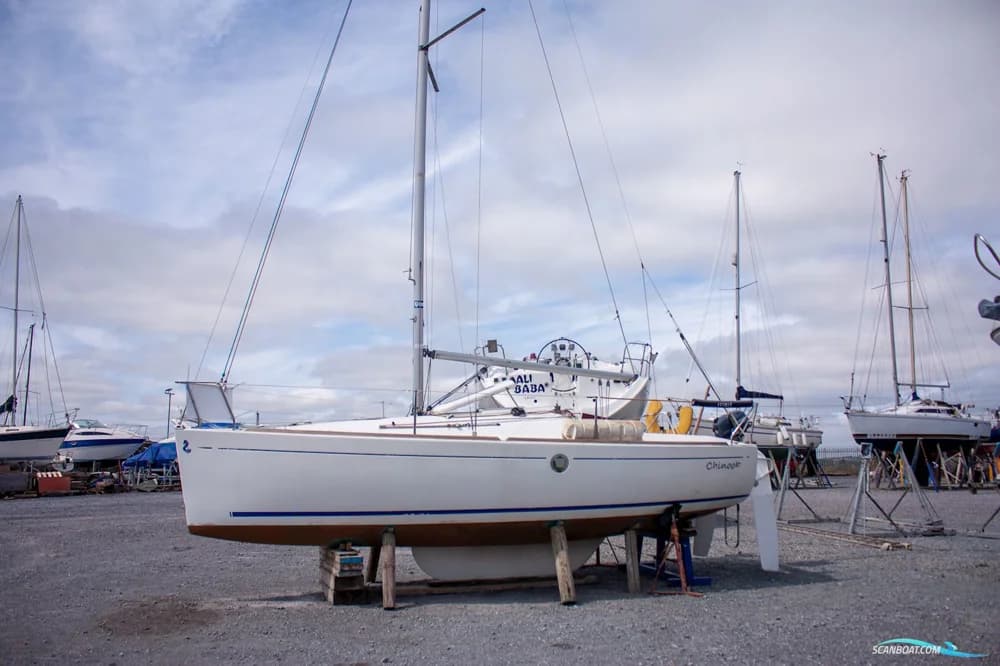 Beneteau First 211