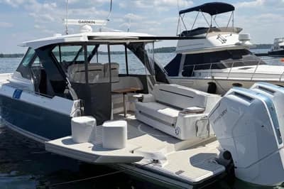 2027 Tiara Yachts 39 LS | 39.5 ft 2