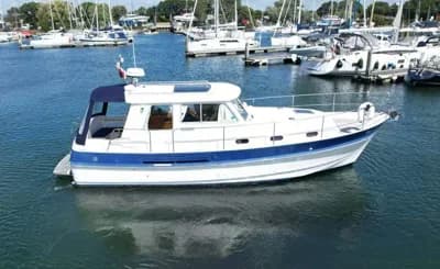 HARDY 32 COMMANDER 2