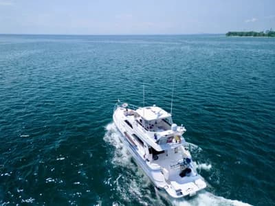 1998 Neptunus 55 Sedan | 55 ft 2