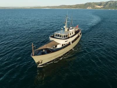 1962 Laurent Giles Gentlemans Motor Yacht Boat for Sale in La Ràpita 2