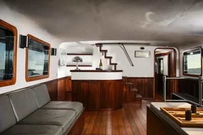 1962 Laurent Giles Gentlemans Motor Yacht Boat for Sale in La Ràpita 3