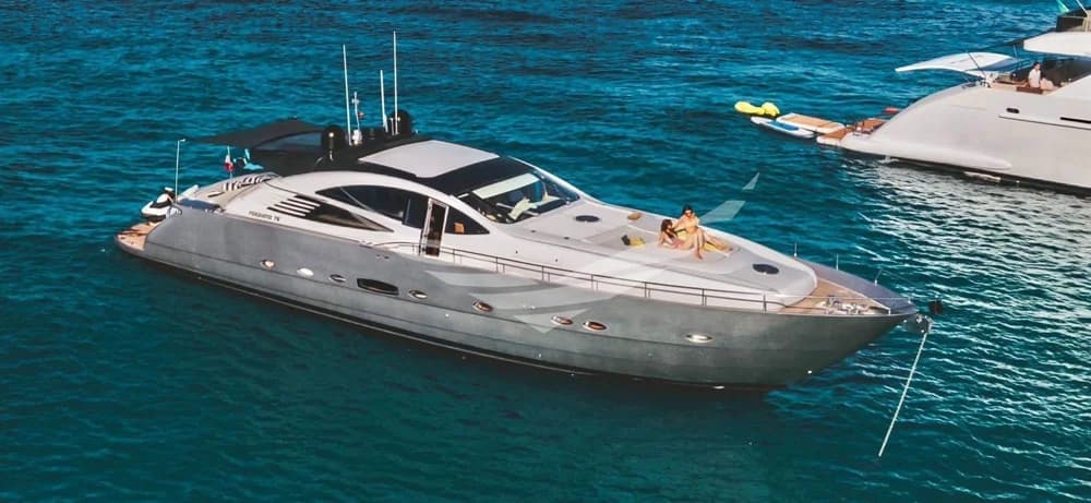 2004 Pershing 76 | 23m