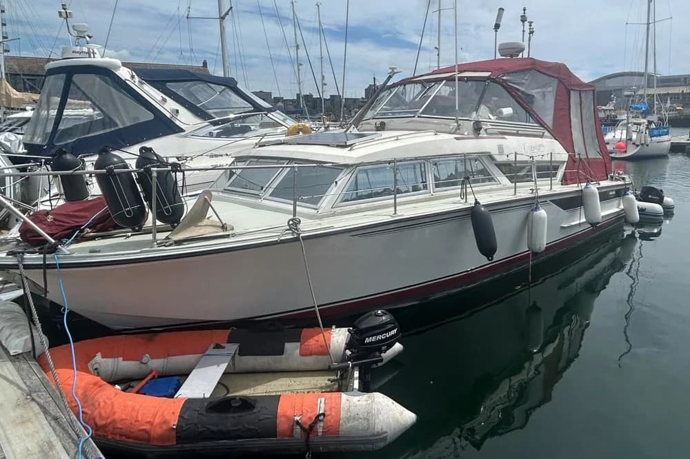 1973 Coronet Oceanfarer 32 | 10m