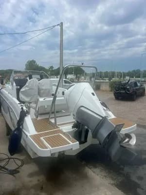 Bénéteau Flyer 8 Sundeck V2 3