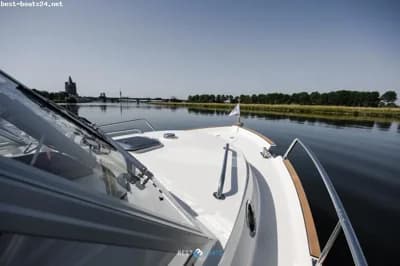 INTERBOAT INTERCRUISER 27 CABIN 3