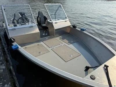 UMS Vis toerboot 3