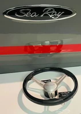 Sea Ray ISOTTA Sea Ray Berlin Lenkrad 3