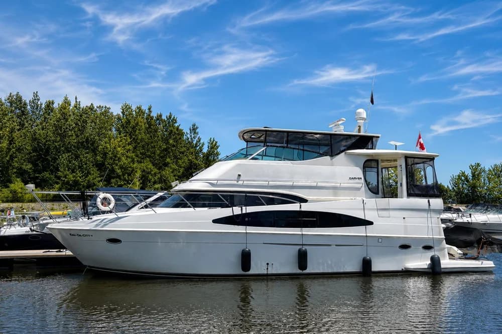 2001 Carver 466 Motor Yacht | 46.9 ft
