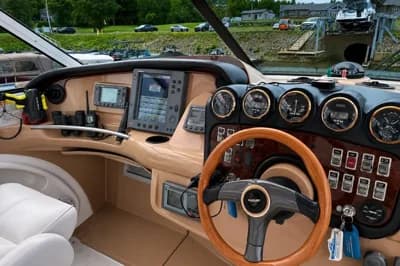 2001 Carver 466 Motor Yacht | 46.9 ft 3
