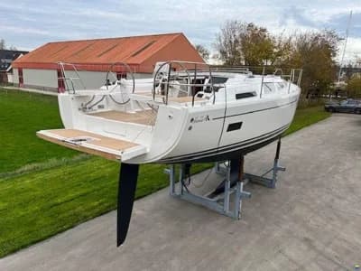 Hanse 388 2