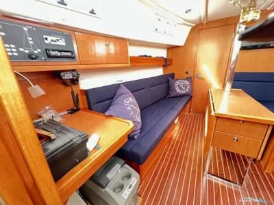 Bavaria Cruiser 32 3