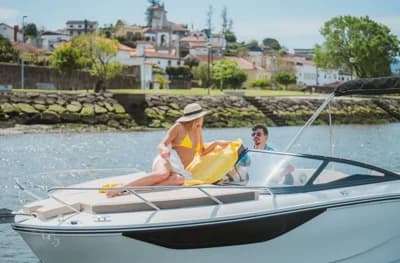 Bayliner C21 Outboard 3
